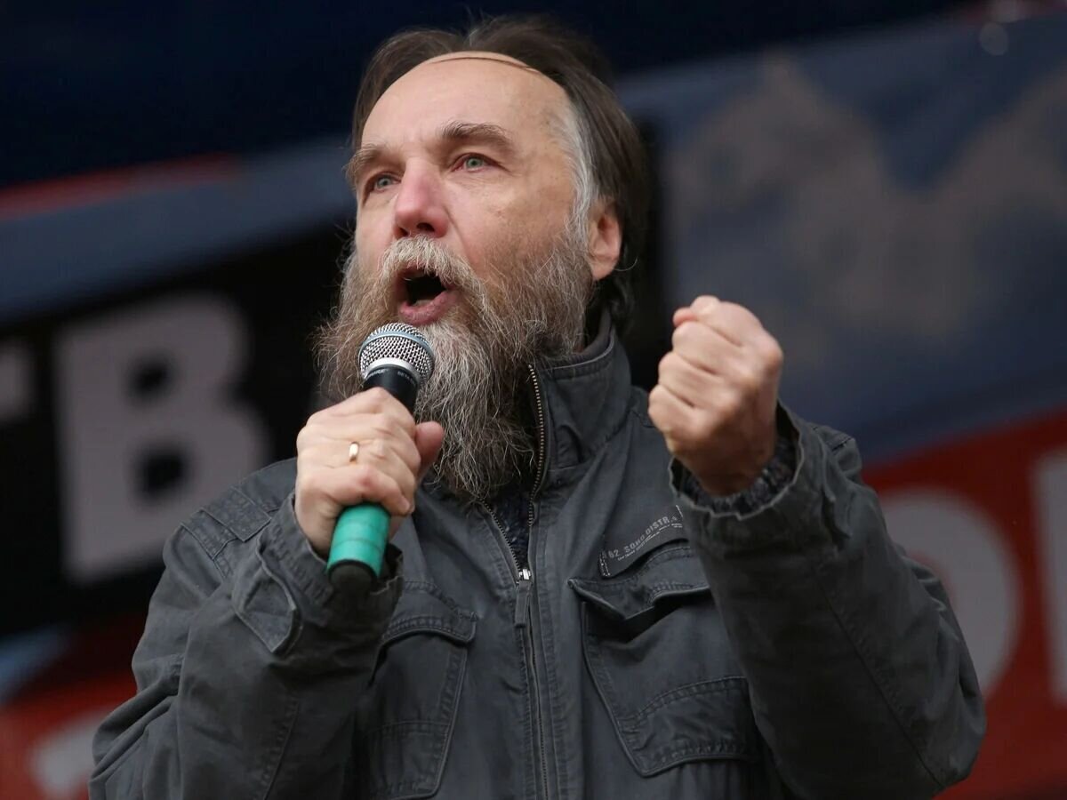 دوگین: اقدامات ترامپ علیه ایران و دیگران، دستورکار نئوکان‌هاست نه جنبش ماگا