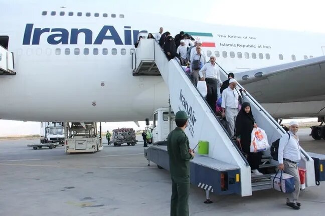 حجاج هرمزگانی از فرودگاه شیراز باز میگردند حجاج هرمزگانی از فرودگاه شیراز باز میگردند
