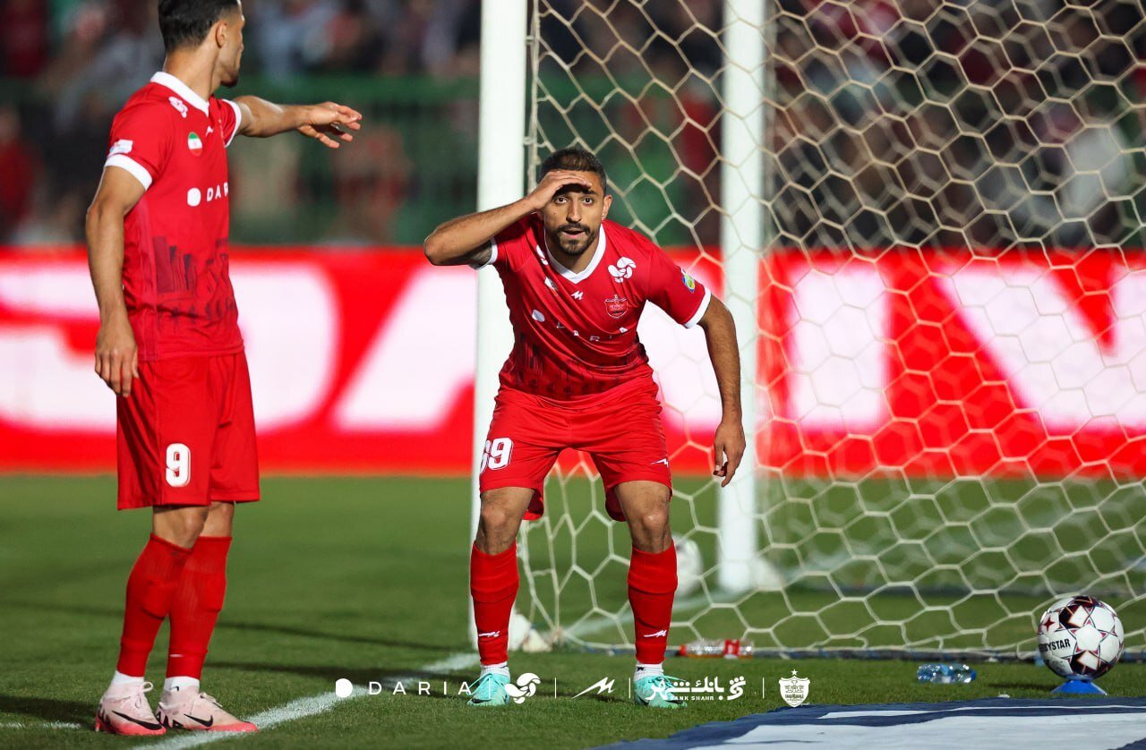 عکس | انتقال جدید بین پرسپولیس و گل‌گهر؛ وینگر سرخپوشان در سیرجان!