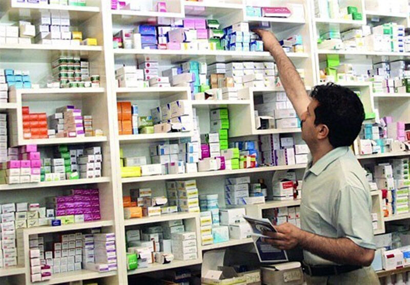 داروهای کمیاب به جای داروخانه در دست دلالان داروهای کمیاب به جای داروخانه در دست دلالان